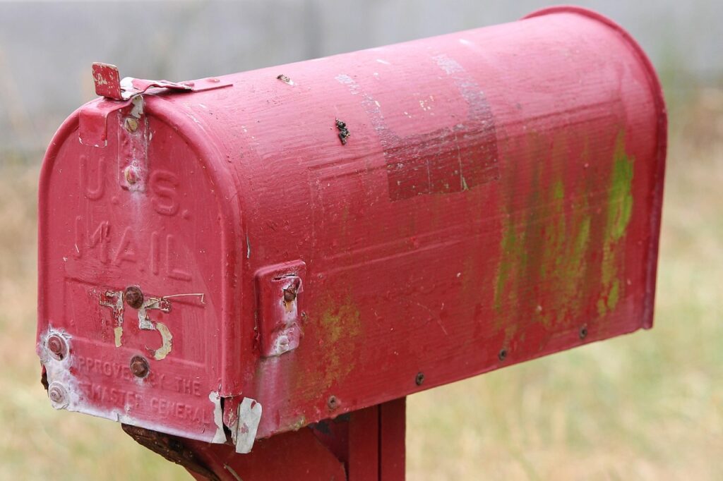 postbox, letter box, metal, american, red, rusty, rust, to ship, news, mailing, mail box, communication, post office, delivery, to deliver, newsletter, mail, information, correspondence, service, communicate, mail box, newsletter, newsletter, newsletter, newsletter, newsletter